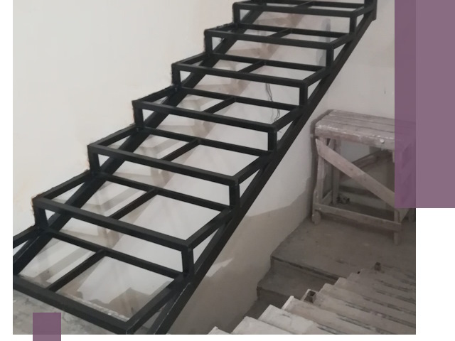 Демонтаж лестниц на металлокаркасе в Екатеринбурге: быстрый вывоз и разбор