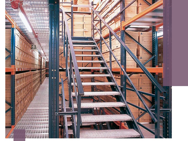 Лестницы складские прочные и безопасные под ключ в Екатеринбурге