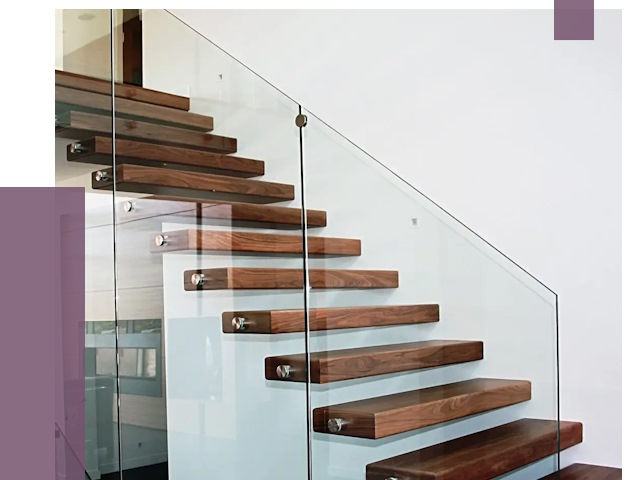 Стеклянные перила для лестницы в Екатеринбурге от 14861 руб.