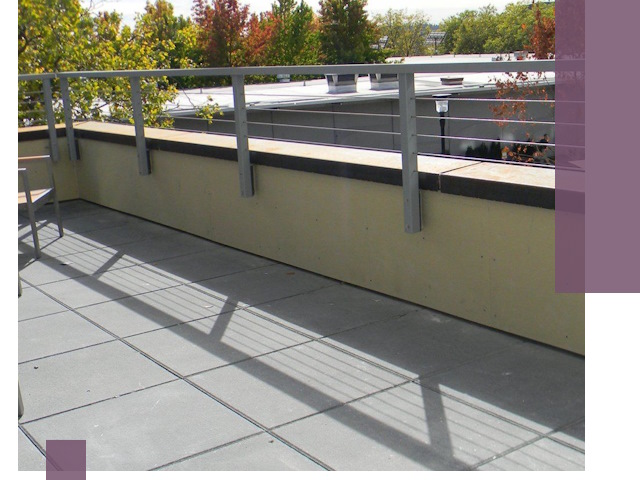 Металлические парапеты под ключ в Екатеринбурге: монтаж и изготовление