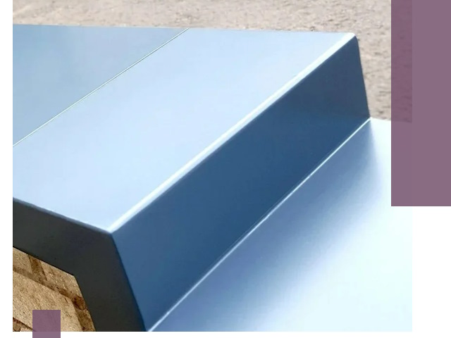 Крышки на парапет в Екатеринбурге: изготовление и монтаж под ключ