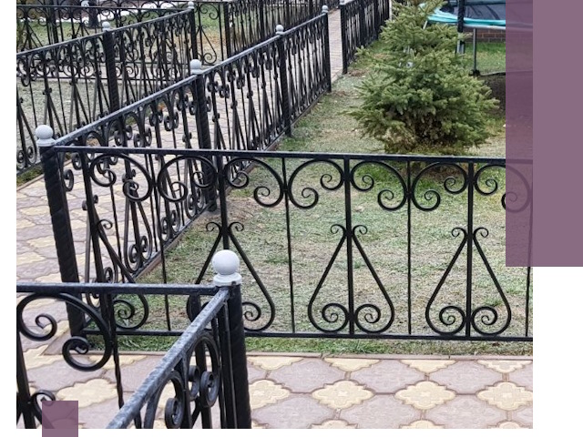 Кованые газонные ограждения под ключ в Екатеринбурге